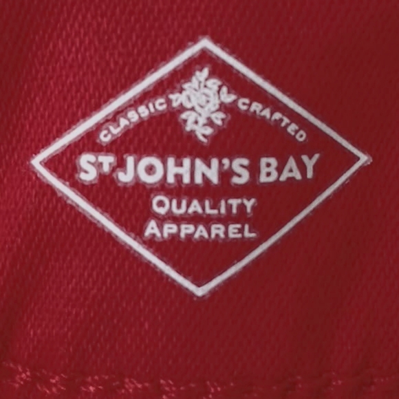 NWOT JOHN'S BAY WOMEN'S RED BERMUDA SHORTS INSEAM 11". SIZE 10 - Picture 10 of 11